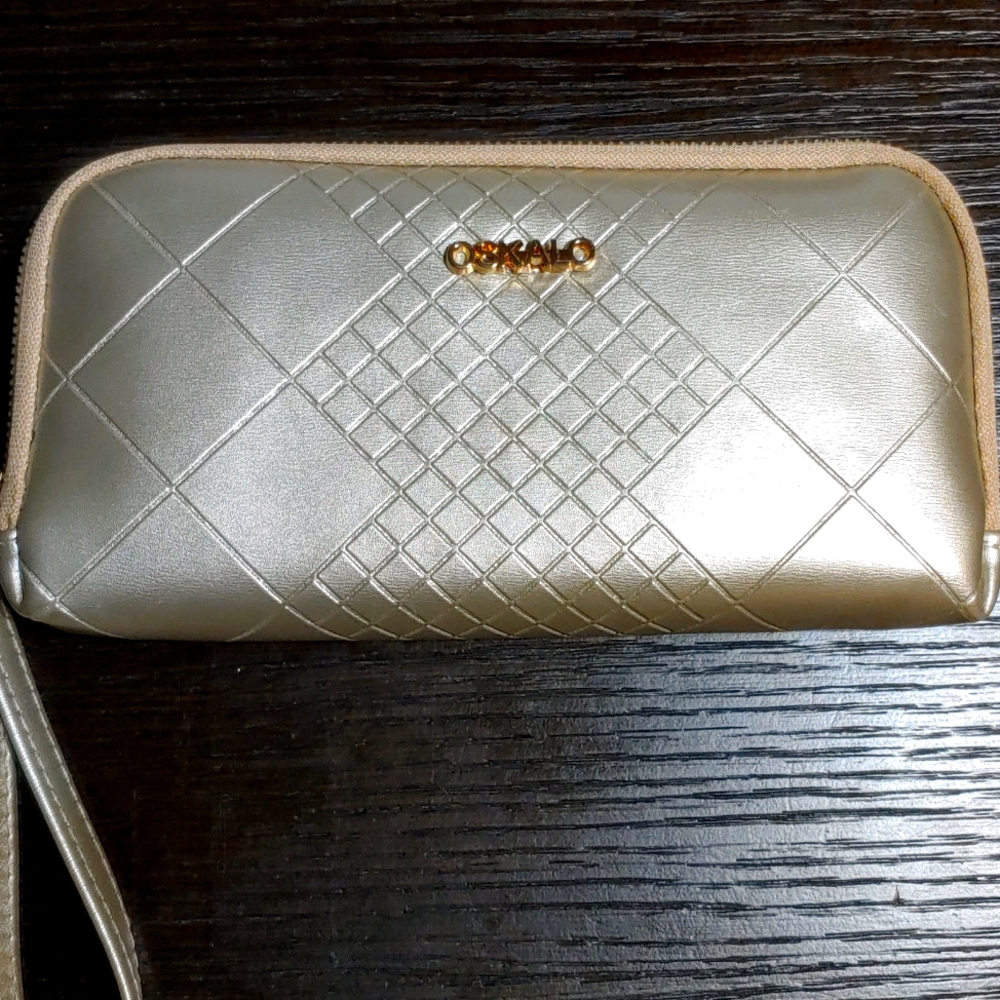 LADIES WRISTLET
